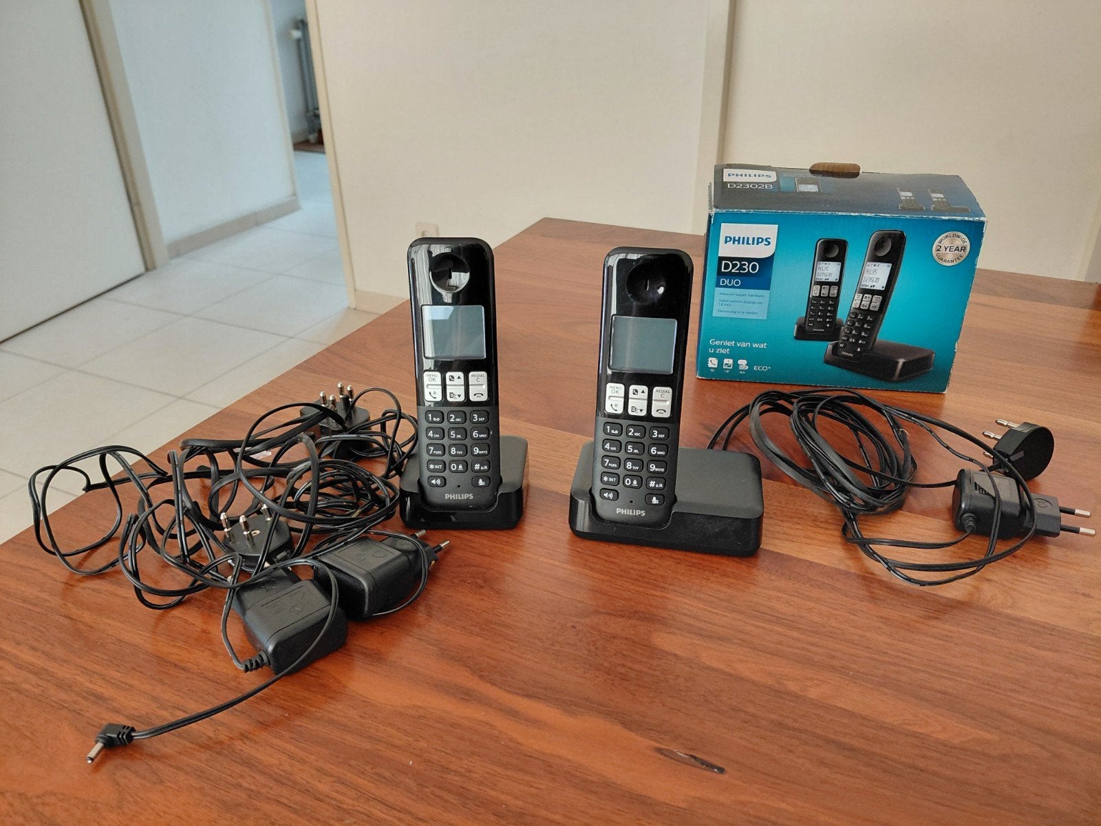 Telefoonset voor vaste telefonie, Ophalen, Zo goed als nieuw, 2 handsets