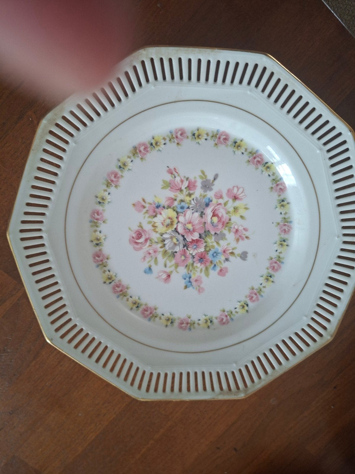Antieke porseleinen schaal met bloemmotief, Ophalen
