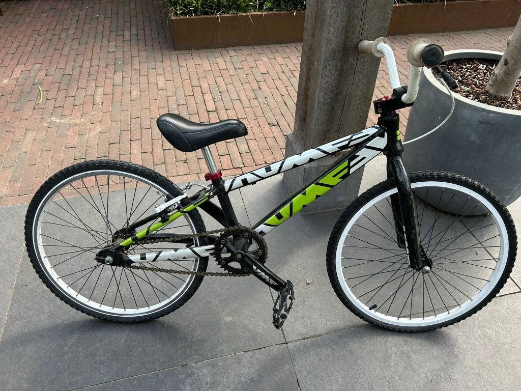 BMX crosfiets, Fietsen en Brommers, Fietsen | Crossfietsen en BMX, Ophalen, Gebruikt, Staal, Stuur 360° draaibaar