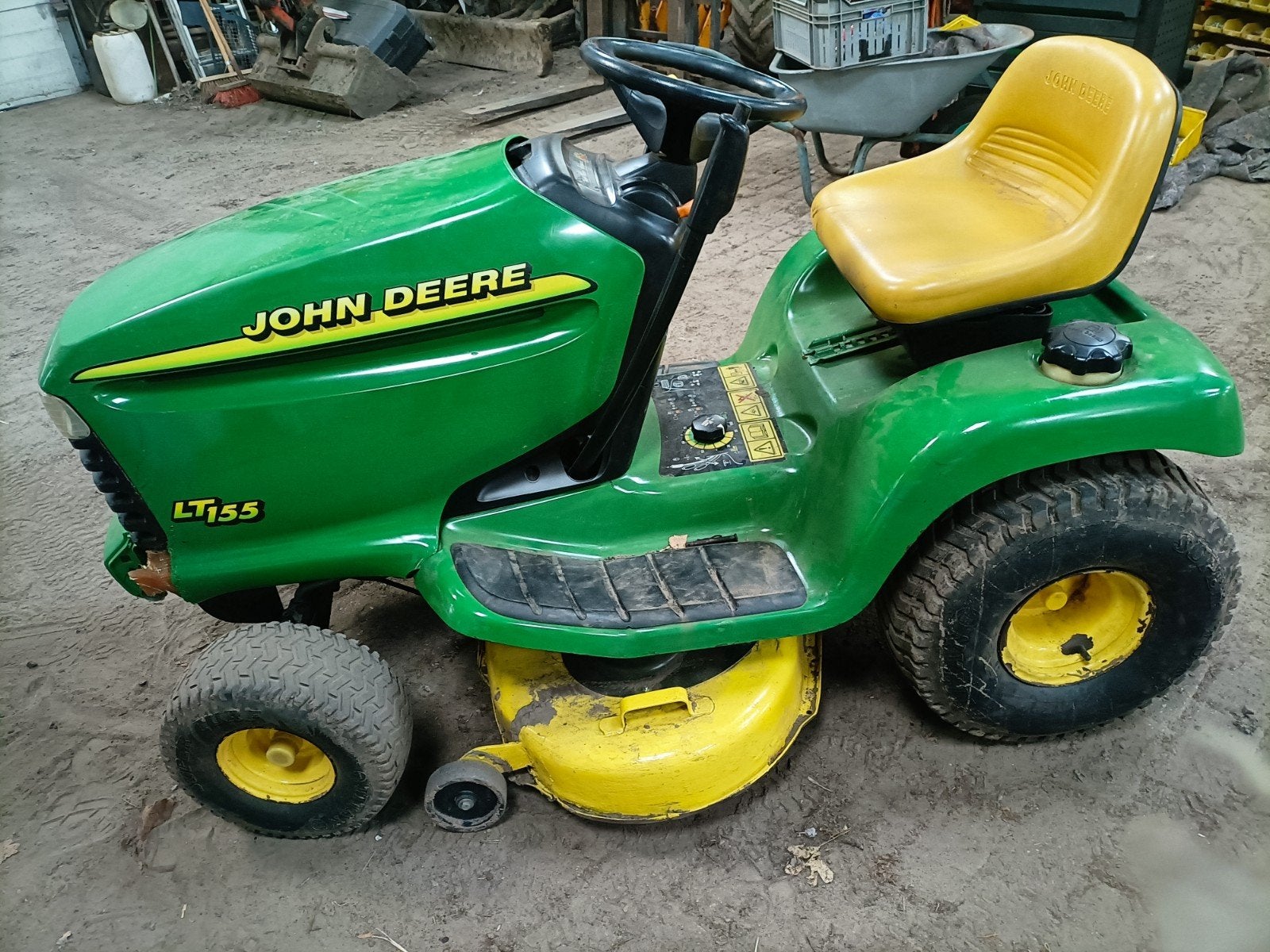 zitmaaier jhon deere Lt155, Tuin en Terras, Ophalen, Gebruikt, Elektrische starter, 90 tot 120 cm