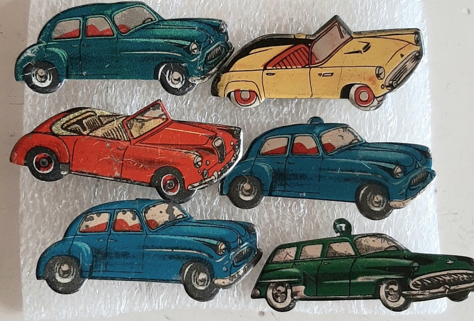 ZES SPELDJES VAN AUTOMERKEN JAREN 1950 VORIGE EEUW, Ophalen of Verzenden, Gebruikt, Overige onderwerpen