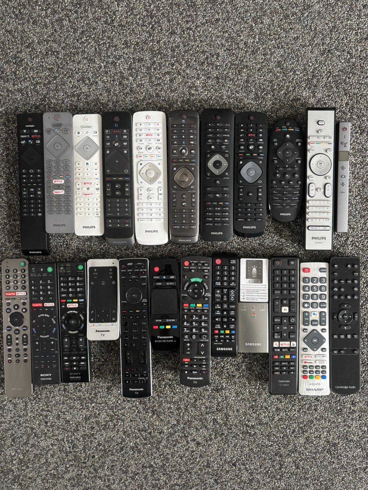 Diverse Afstandsbedieningen TV, Ophalen of Verzenden, Zo goed als nieuw, Origineel, Mediaspeler