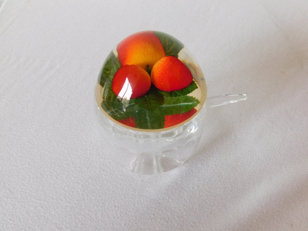 2 Vintage jampotjes van Plexiglas met lepel en aardbeien in, Ophalen of Verzenden, Overige typen