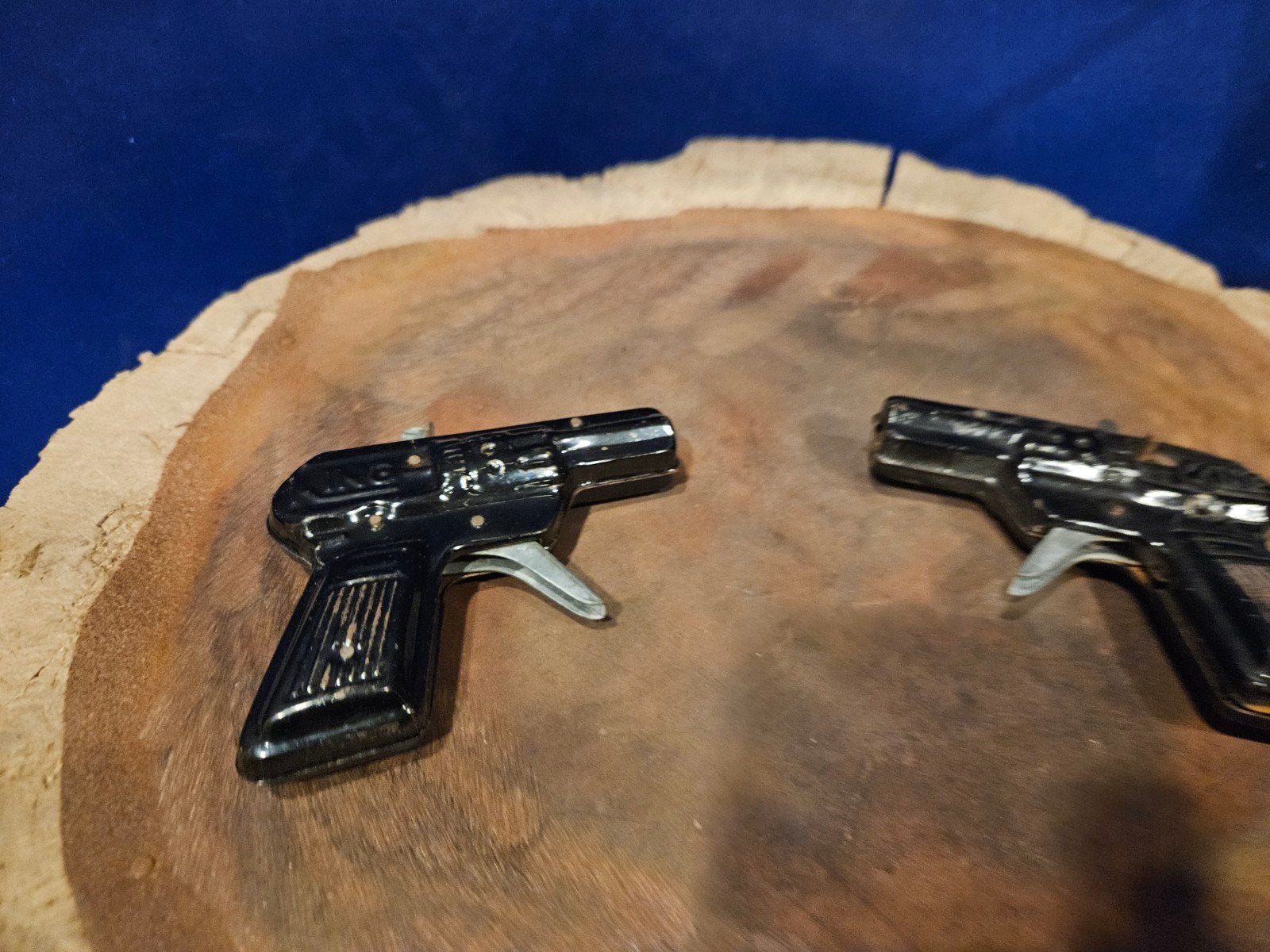 Vintage speelgoed pistolen - 2 stuks, Antiek en Kunst, Ophalen of Verzenden