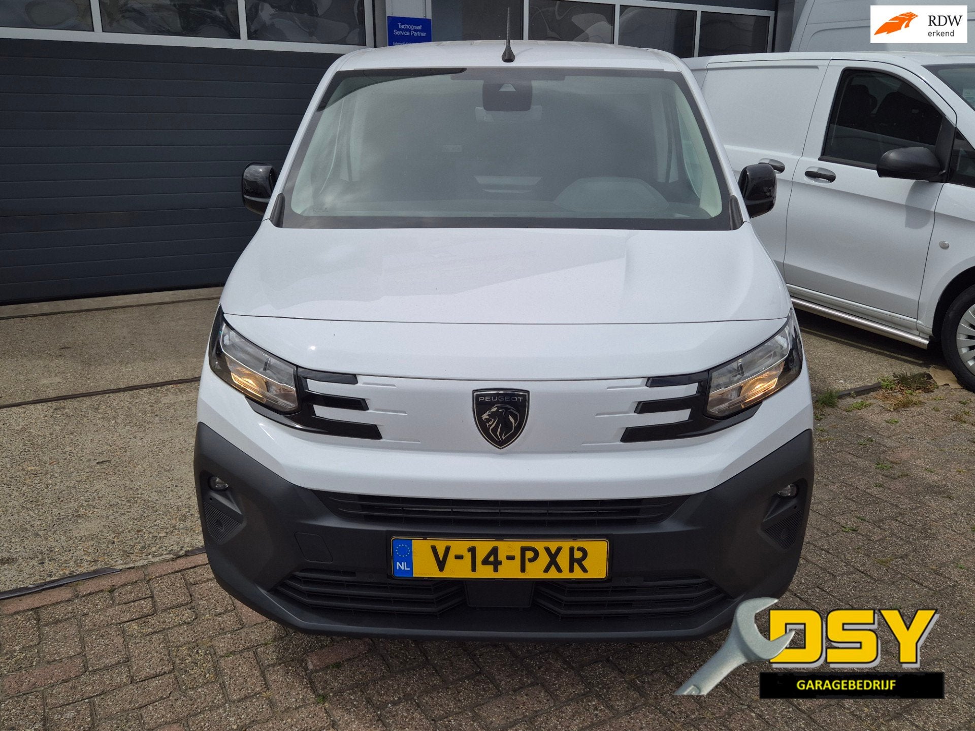 Peugeot PARTNER 1.5 BlueHDi 100 S&S L2, Voorwielaandrijving, Stof, Gebruikt, 4 cilinders