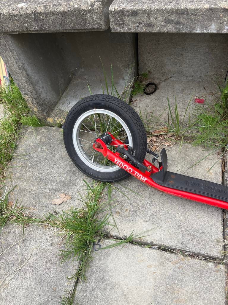 Yedoo Tidit Step - Rode Kinderstep met Luchtbanden, Fietsen en Brommers, Steps, Ophalen of Verzenden, Gebruikt, Gewone step