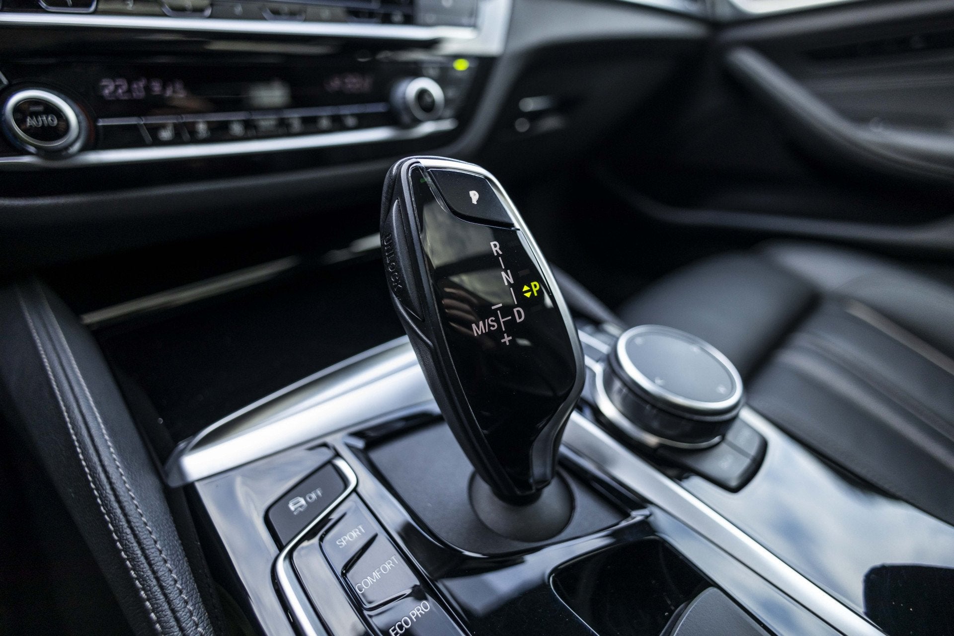 Foto 31 van BMW 5 Serie Touring 520i High Executive