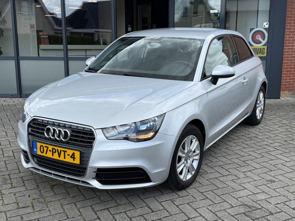 Audi A1 1.4 TFSI Attraction Pro Line PDC Airco Elec.ramen Cr, Voorwielaandrijving, Stof, Zwart, 4 stoelen