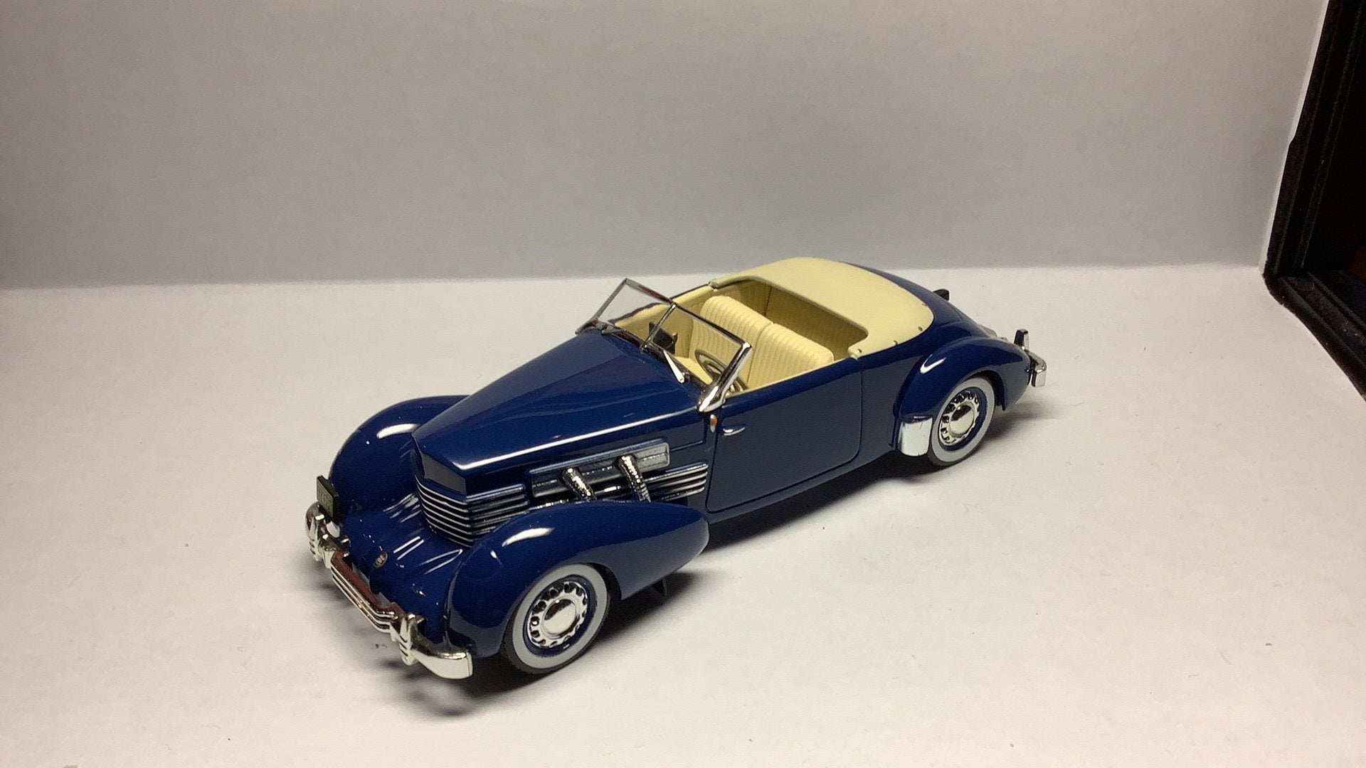 Ixo Cord 812 Phaeton Cabriolet metaal, Ophalen of Verzenden, Zo goed als nieuw, Auto, Overige merken