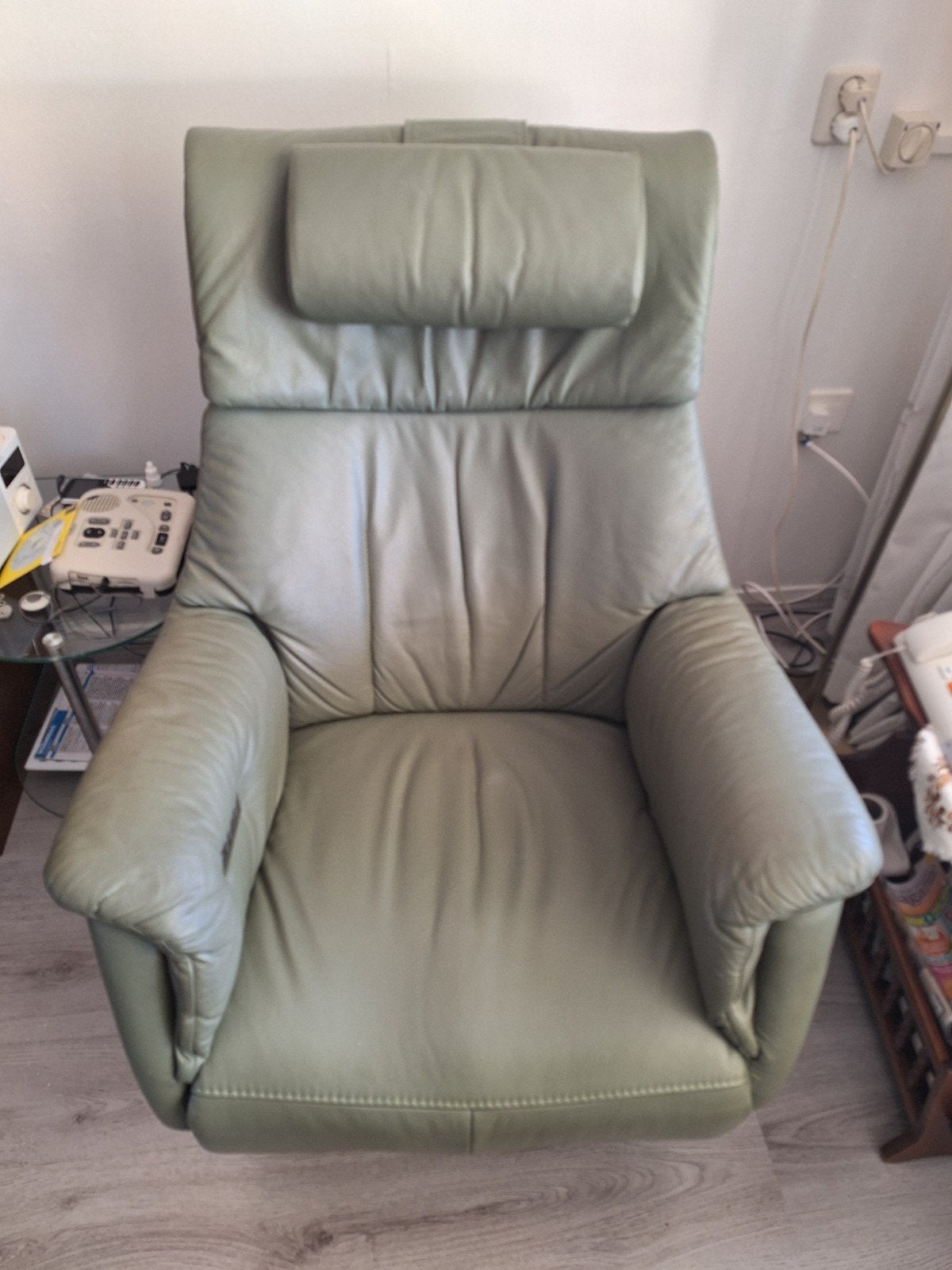 Luxe elektrische relax/sta-op stoel van Prominent.Echt leer., Ophalen, Luxe, Modern, Gebruikt, 50 tot 75 cm