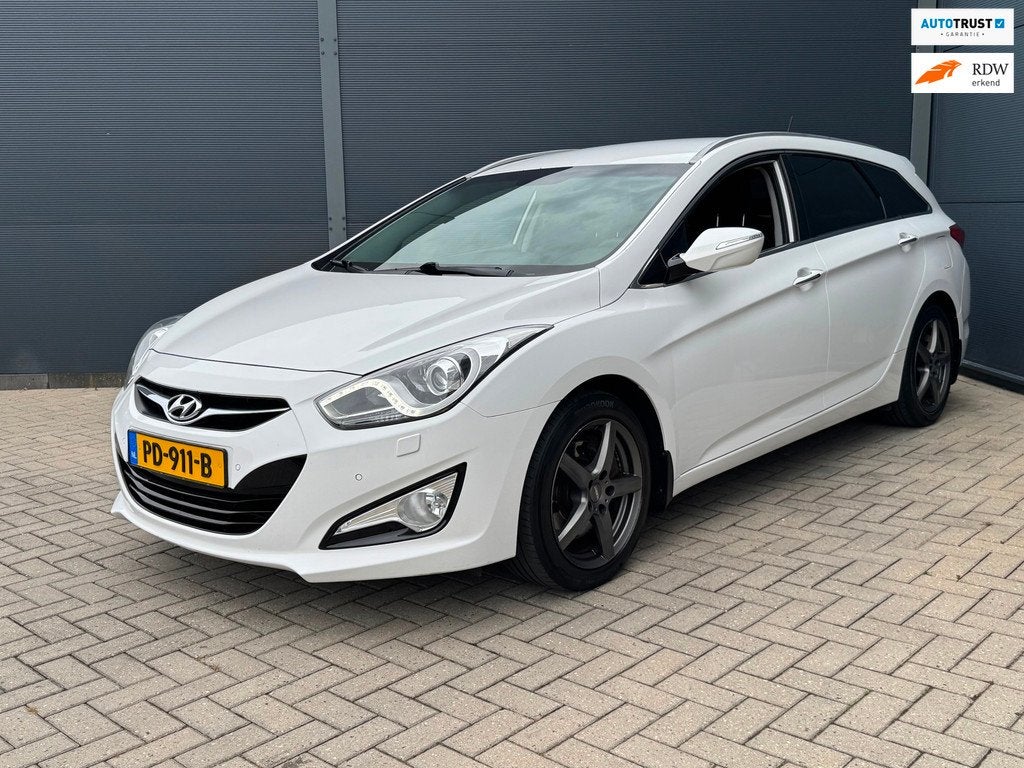 Hyundai I40 Wagon 2.0 GDI i-Vision / Automaat / led, Euro 5, 4 cilinders, 700 kg, Wit