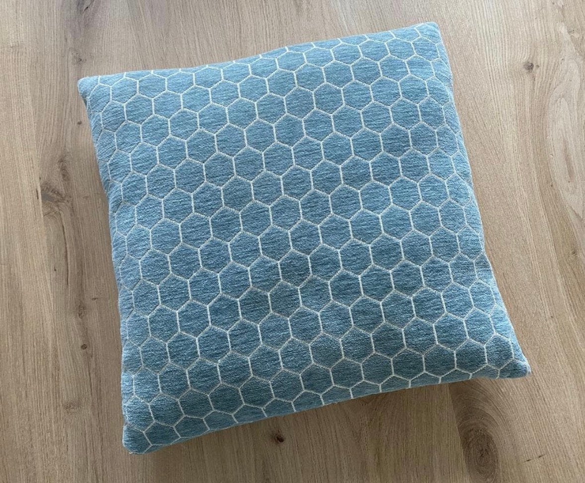 Kussen hexagon blauw/groen - 45x45 cm groot, Overige kleuren, Vierkant, Ophalen of Verzenden, Zo goed als nieuw