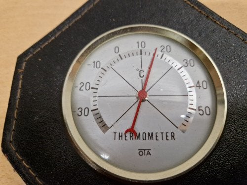 thermometer in leer vintage, Ophalen of Verzenden, 'T Olde Gre-j, Info@toldegrej.nl, Endepoelstraat 20f Didam