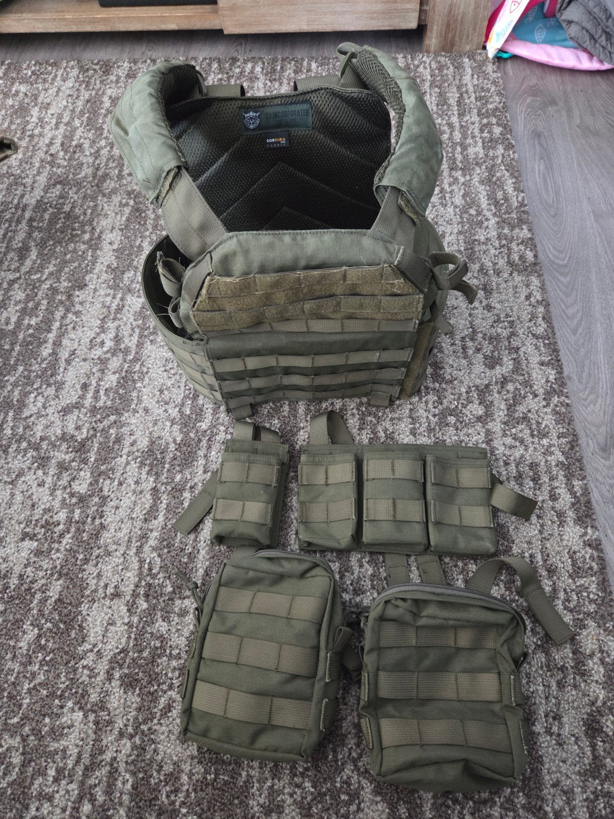Tactisch Vest met Diverse Pouches en Rugzak, Ophalen, Gebruikt