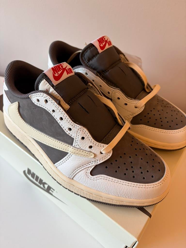 Travis scott jordan 1 low reverse mocha maat 38, Ophalen of Verzenden, Zo goed als nieuw, Bruin