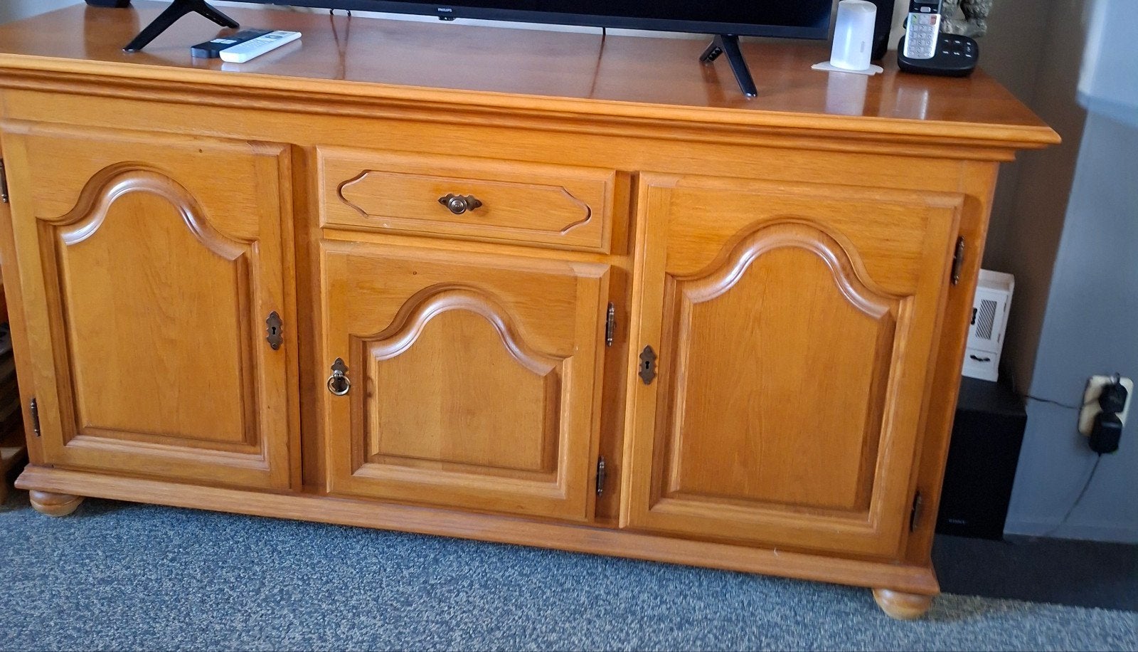 Blank Eiken Dressoir - 173 cm breed, 3 deuren, 1 lade, Huis en Inrichting, Kasten | Dressoirs, Gebruikt, 150 tot 200 cm, Eikenhout