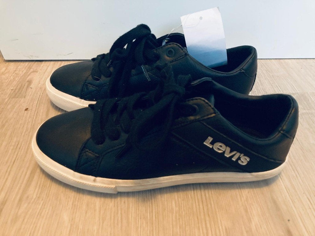 Dames sneakers maat 38 Levi's zwart, Zwart, Nieuw, Ophalen of Verzenden, Sneakers of Gympen