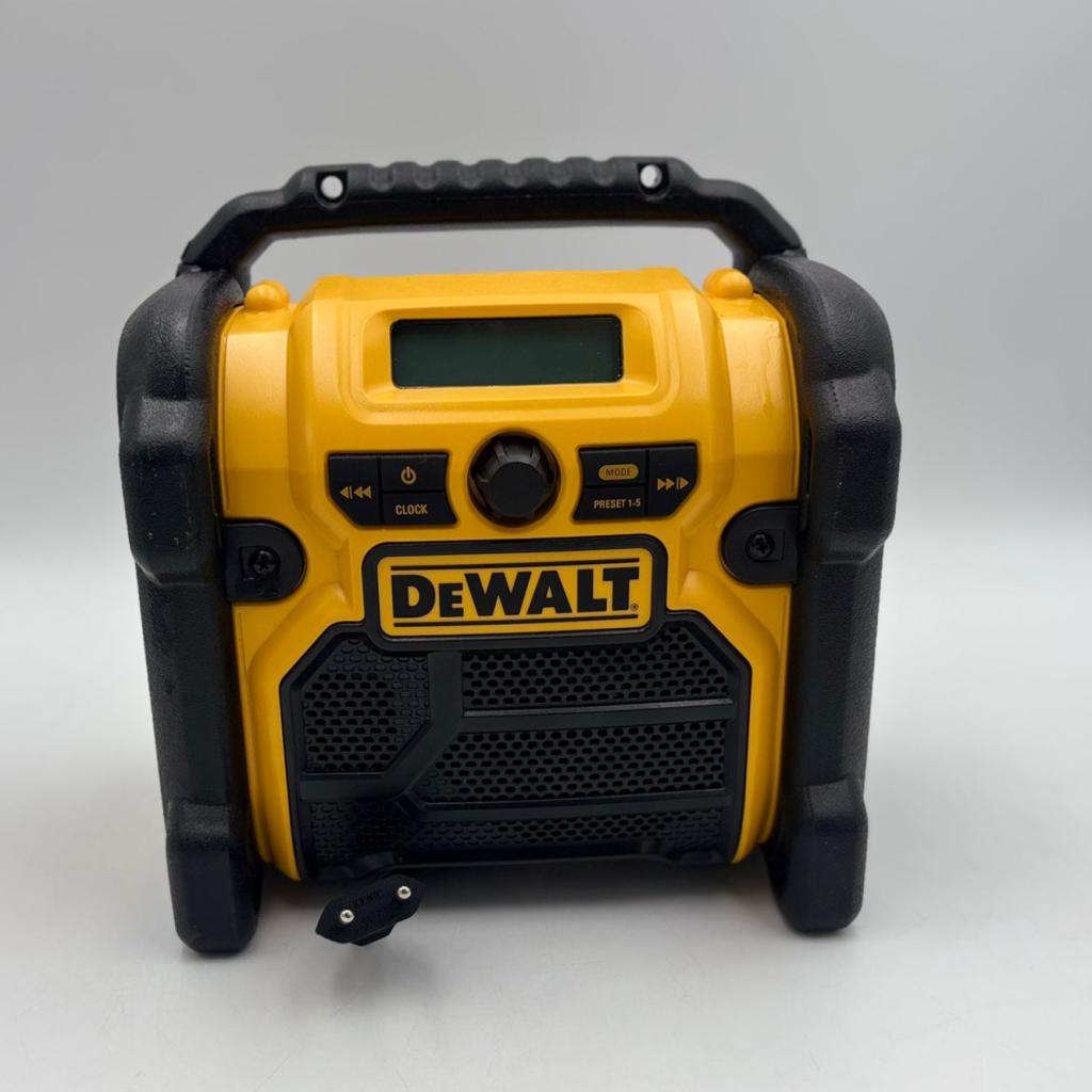 Dewalt DCR019 accu bouwradio met 18v 5ah accu en lader -Zgan, Ruilrijk, Zo goed als nieuw, Info@ruilrijk.nl, Neerstraat 60, 6041 KD Roermond