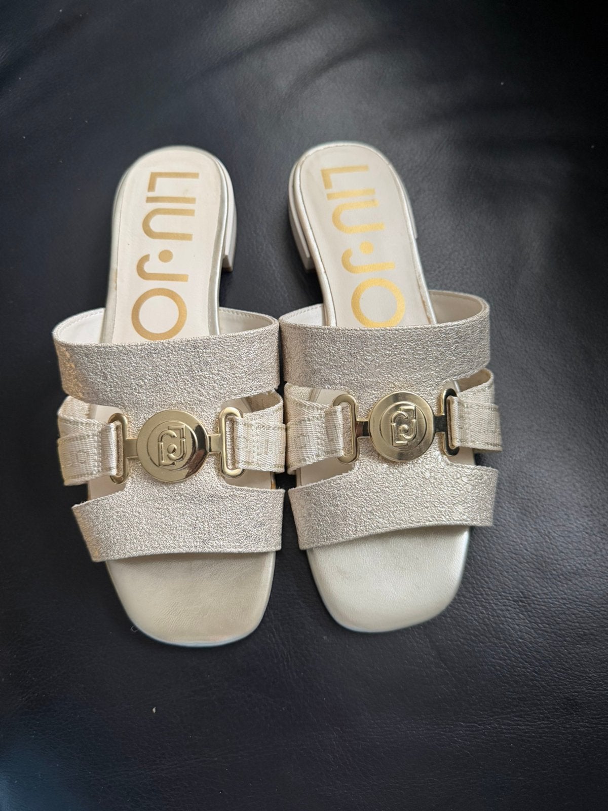 Dames slippers LIU JO MAAT 38 20 euro, Kleding | Dames, Schoenen, Ophalen of Verzenden, Zo goed als nieuw