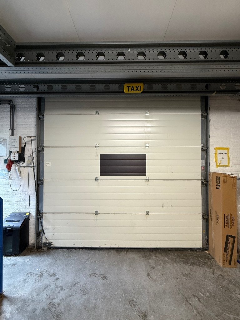 Elektrische overhead- sectionaaldeur 301x407cm | S40 | Wezep, Ophalen, JKarssen BV, Info@jkarssen.nl, Overveld 9, Harderwijk