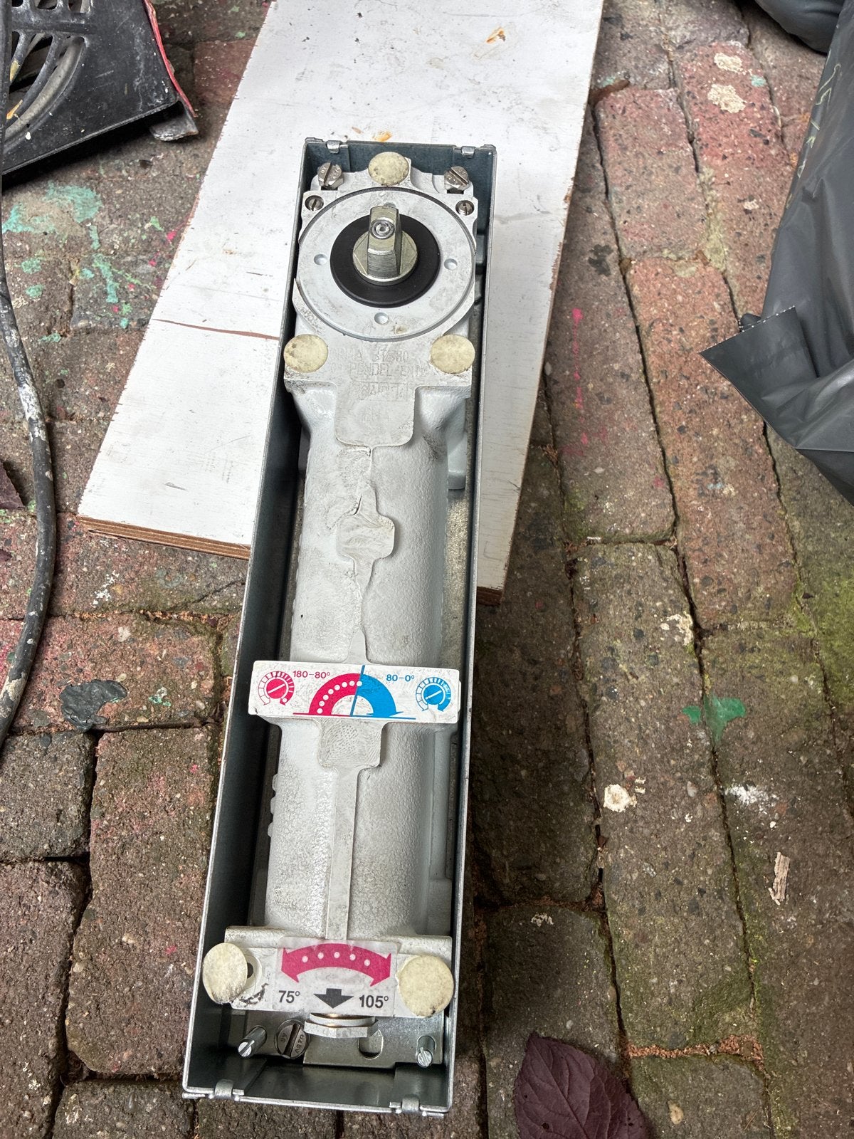 Deurdranger vloermodel - nieuw, Ophalen of Verzenden, Nieuw, Overige materialen, Overige typen