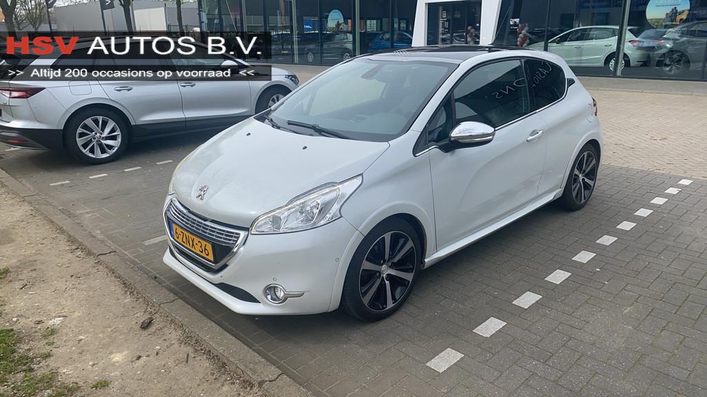 Peugeot 208 1.2 PureTech Allure navi pano LM, Voorwielaandrijving, Euro 6, Parkeersensor, Wit