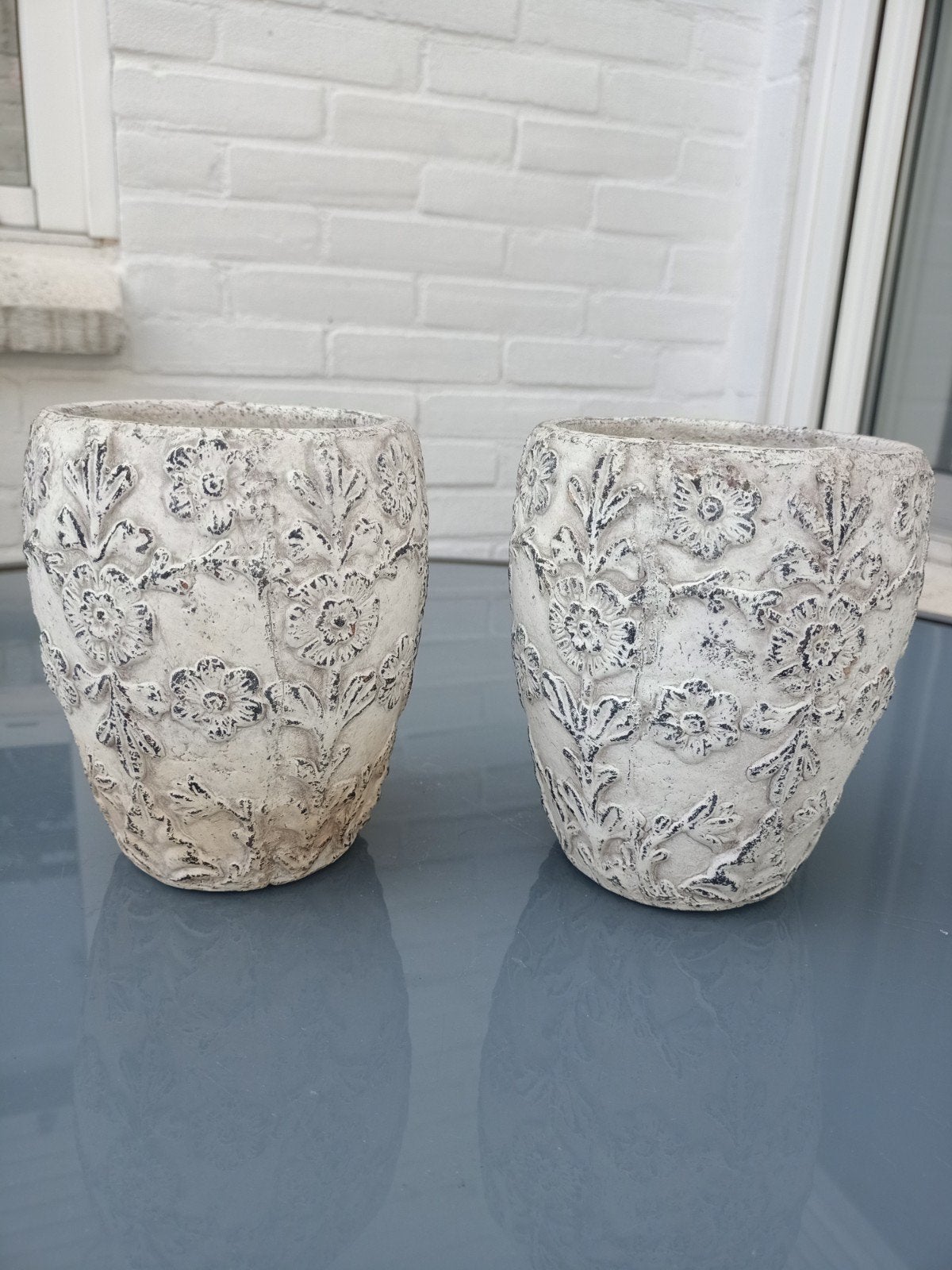 Set van 2 decoratieve bloempotten met bloemenreliëf, Ophalen