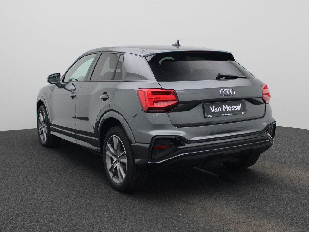 Audi Q2 35 TFSI S Edition | Adaptive cruise control | Climat, 12 maanden, 4 cilinders, Leder en Stof, 690 kg