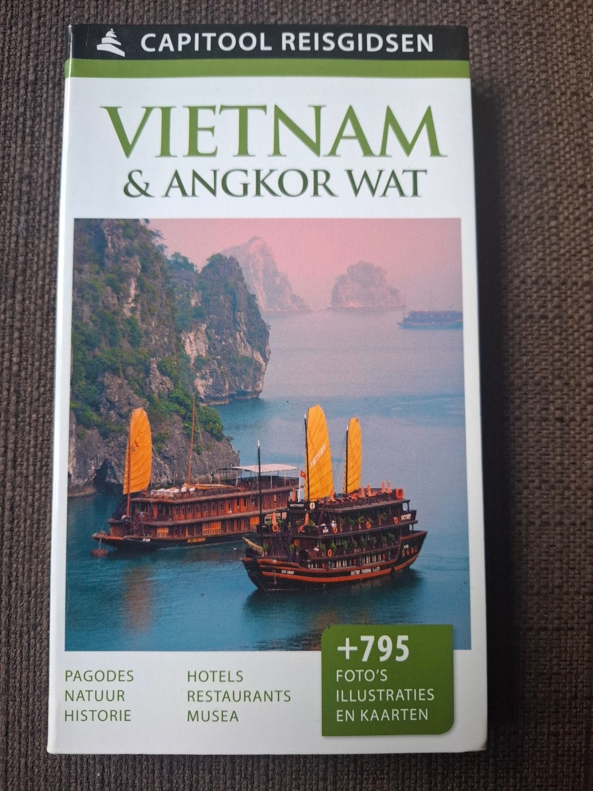 Capitool Reisgids Vietnam & Angkor Wat, Capitool, Ophalen of Verzenden, Reisgids of -boek, Azië