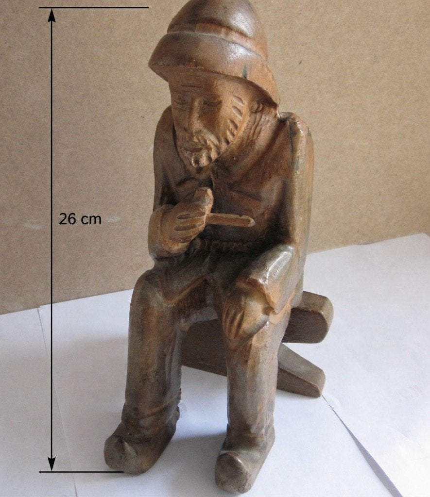 VINTAGE BEELD VISSERMAN.HANDGESNEDEN HOUTSNIJWERK 26 CM HOOG, Houtsnijwerk, Ophalen of Verzenden, Handgemaakt, 20 - 50 cm