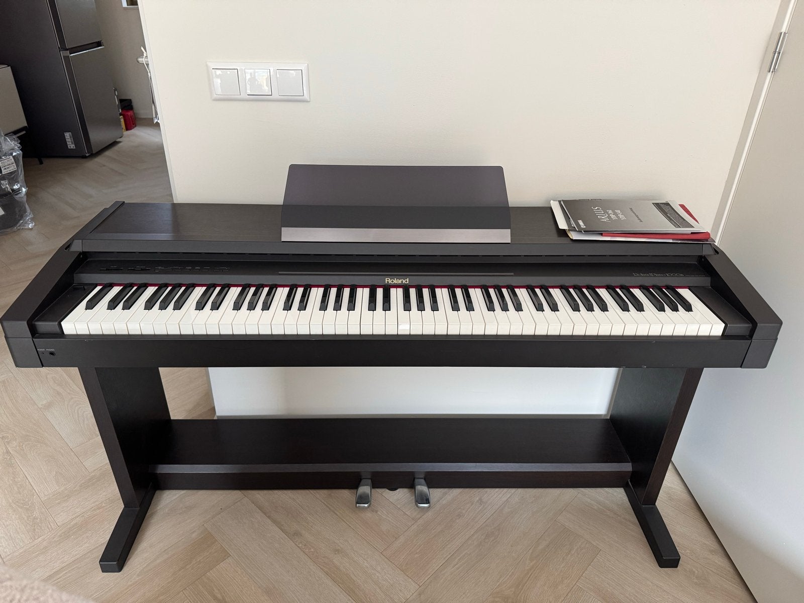 Roland HP-1000S Digitale Piano - Bruin, Muziek en Instrumenten, Ophalen, Gebruikt, Bruin, Digitaal