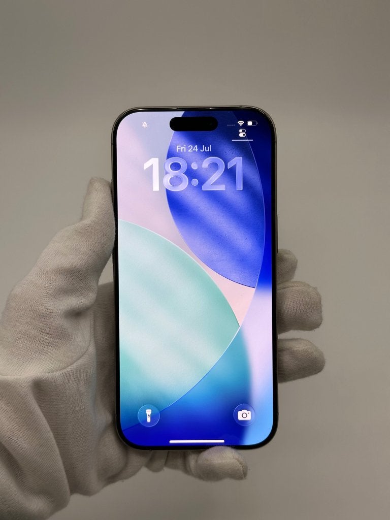 iPhone 16 Pro | 128 GB | Zilver | Nieuwstaat | Garantie, 128 GB, Apple Inc., One Apple Park Way, Cupertino, CA 95014, Verenigde Staten.