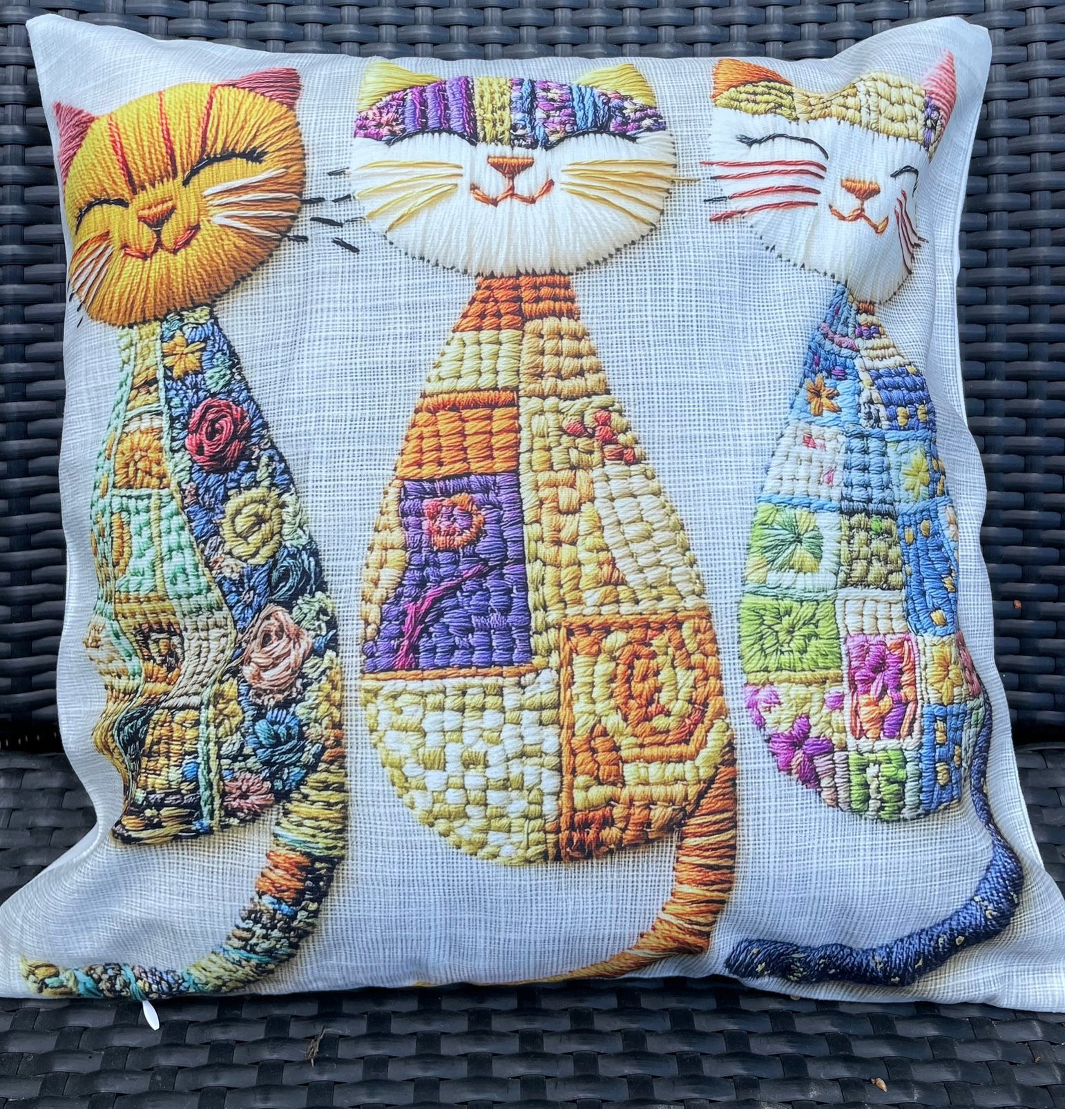 NIEUW !! Superleuk kussenhoesje met poezen, Ophalen of Verzenden, Nieuw, Vierkant