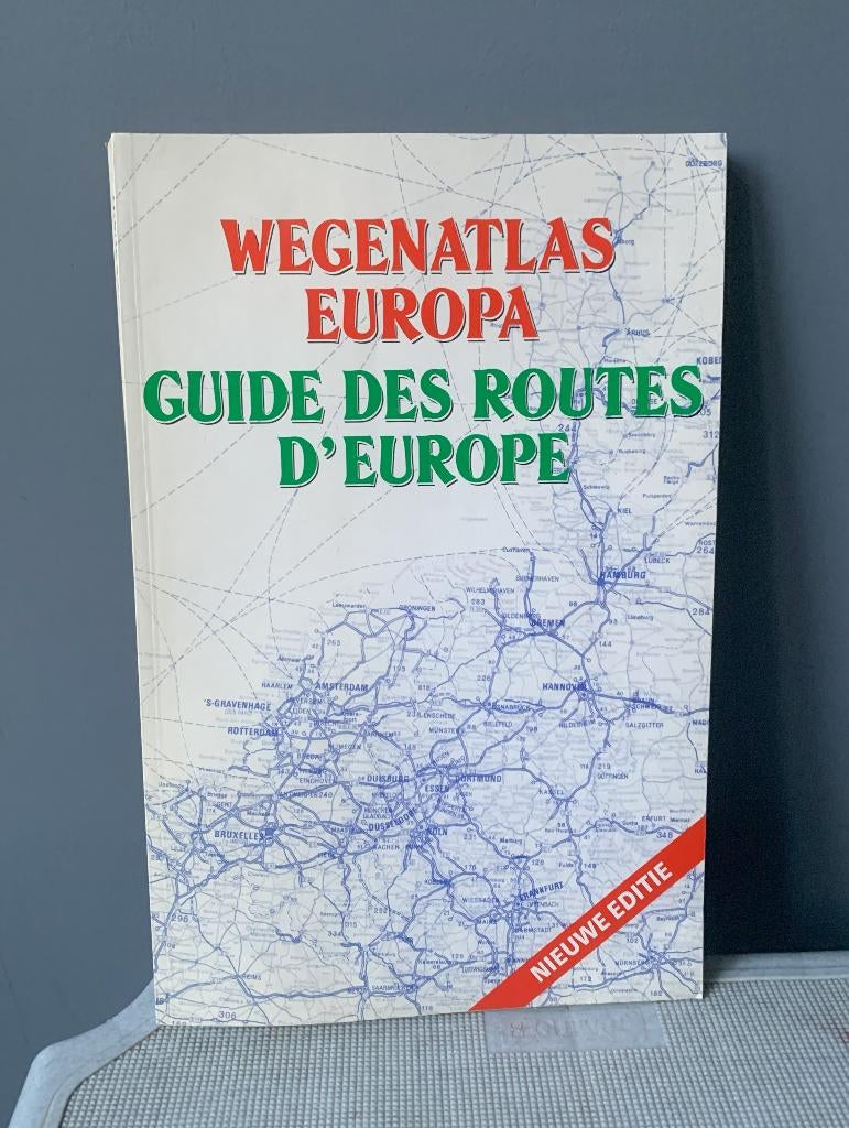 WEGENATLAS Europa | Jaren '80 | Guide des Routes d'Europe, Boeken, Atlassen en Landkaarten, Gelezen, Landkaart, Trendboek, 1800 tot 2000