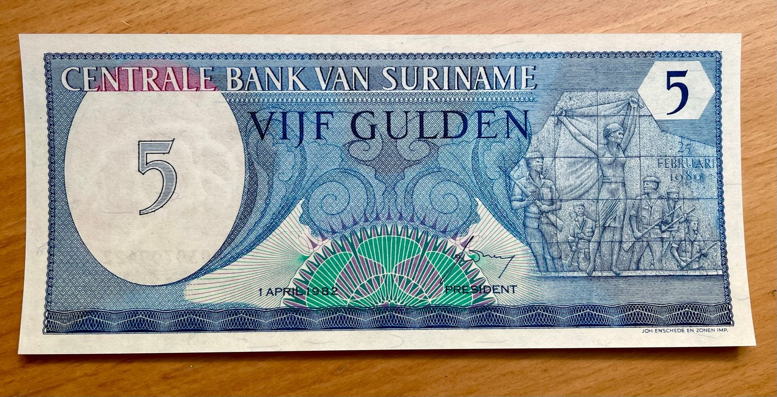 Surinaams 5 Gulden biljet 1982 - UNC, Postzegels en Munten, Bankbiljetten | Oceanië, Ophalen of Verzenden, Los biljet