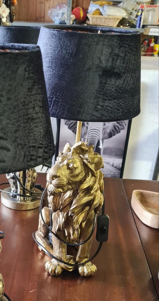 Unieke tafellamp met gouden leeuw - sfeervolle verlichting, Huis en Inrichting, Overige materialen, Modern, Exotisch, Ophalen of Verzenden