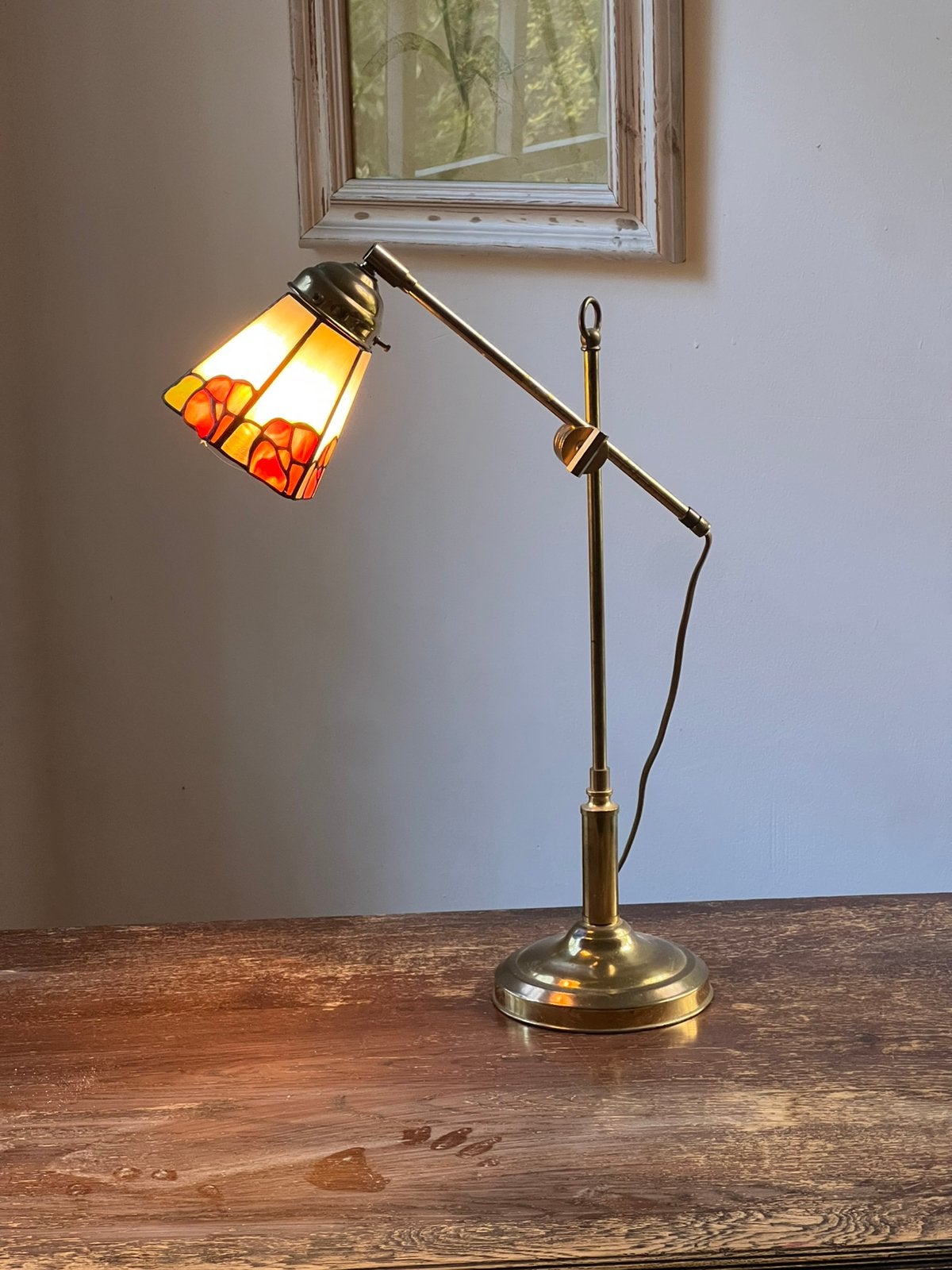 Mooie verstelbare messing bureaulamp - Tiffany glas-in-lood, Ophalen, Bureaulamp, Verstelbaar, Oranje