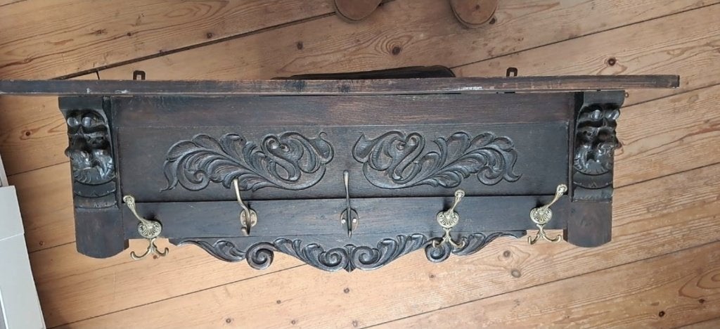 Antieke eiken kapstok met leeuwenkoppen en hoedenplank, Gebruikt, Minder dan 100 cm, Hout, Ophalen