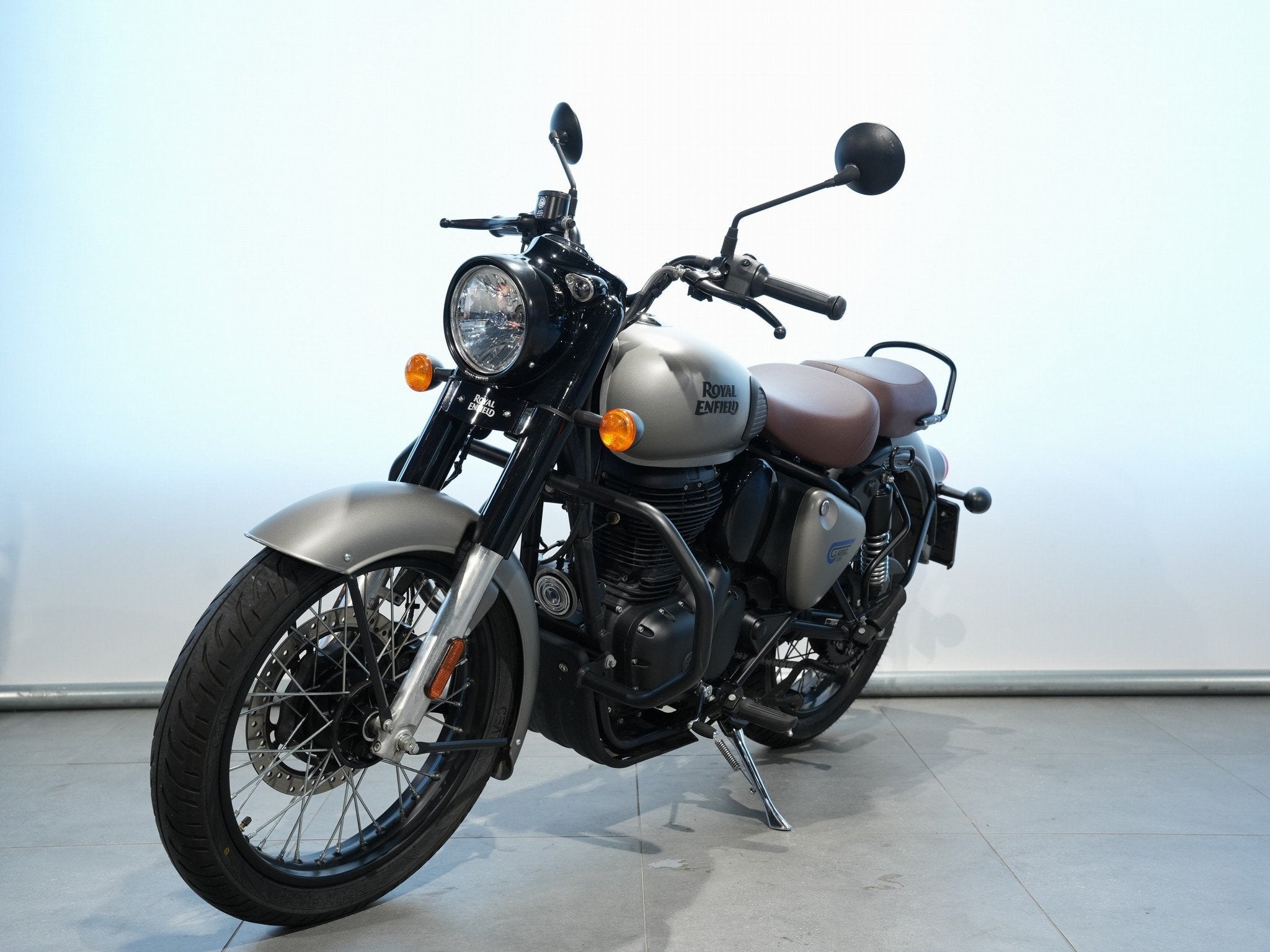Royal-Enfield CLASSIC 350 (bj 2023), Motoren, Motoren | Royal Enfield, Lorentzlaan 14
3401 MX  IJSSELSTEIN UT, Bedrijf, Overig