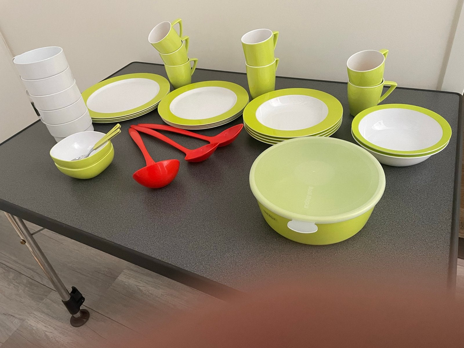Servies set - Groen en Wit - Compleet merk:mepal kleur lime, Ophalen, Gebruikt