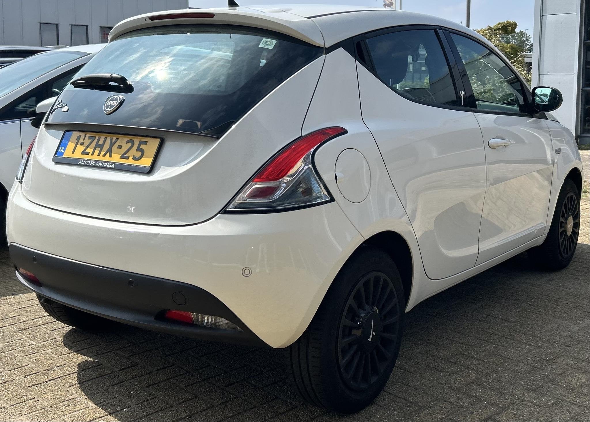 Lancia Ypsilon 0.9 TwinAir Elefantino Plus 80PK | UNIEK | AU, Stof, Wit, Origineel Nederlands, Bedrijf