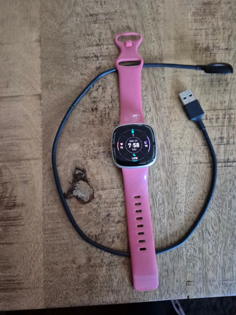 Fitbit sense 2, Ophalen of Verzenden, Gebruikt, Overige materialen, Overige merken