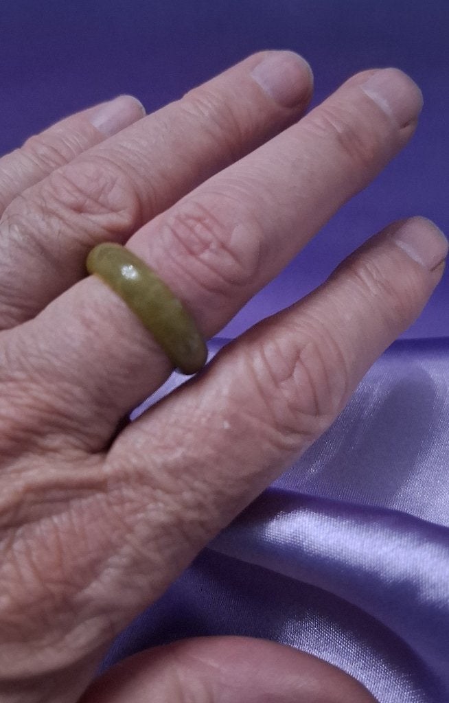 Bandring olijfgroene Jade Ø 19,3 mm, Overige materialen, Verzenden, 19 tot 20, Nieuw