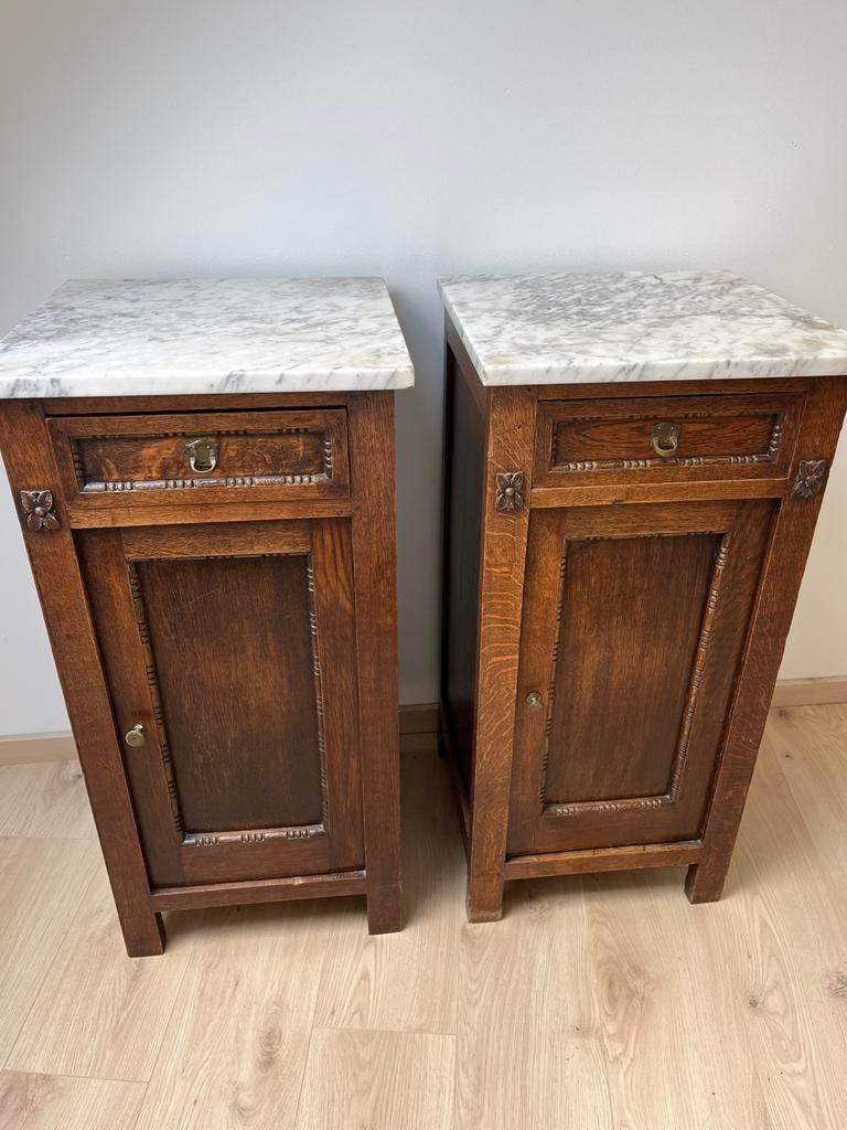 Vintage nachtkastjes met marmeren blad, set van 2, Huis en Inrichting, Ophalen, Zo goed als nieuw, Minder dan 45 cm, Minder dan 55 cm