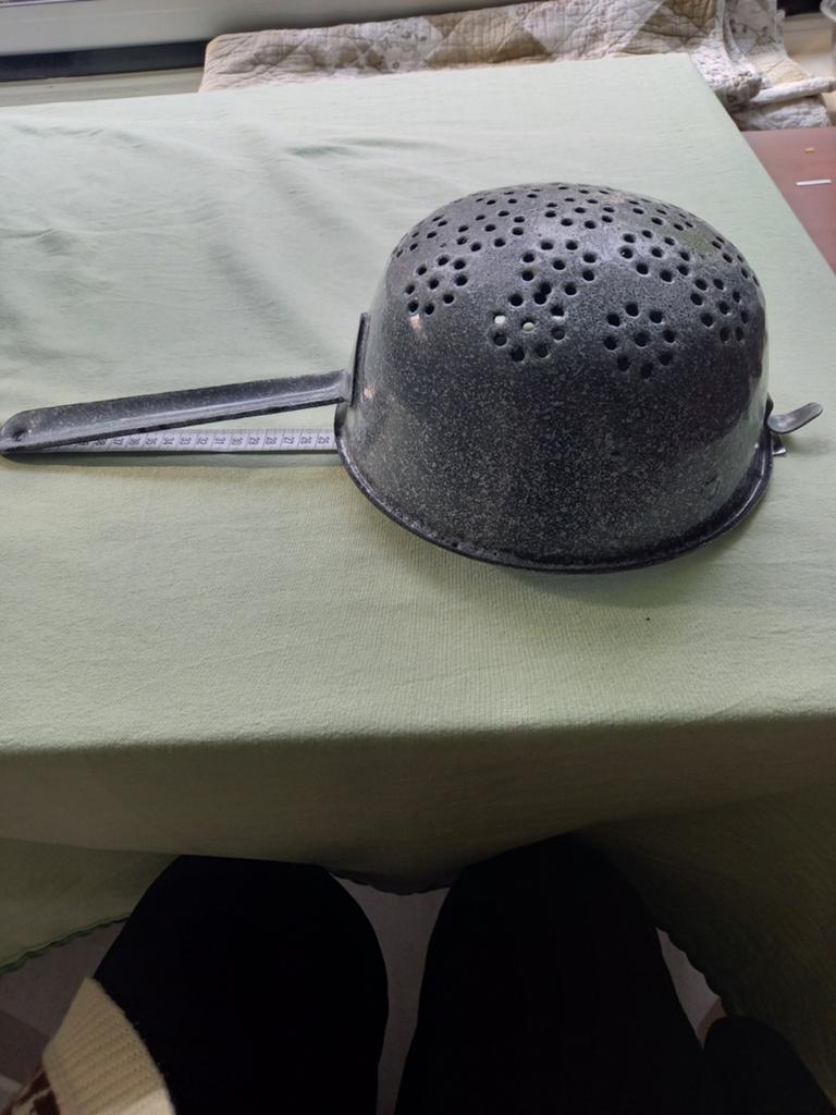 Vintage geëmailleerd vergiet met handvat, Ophalen of Verzenden