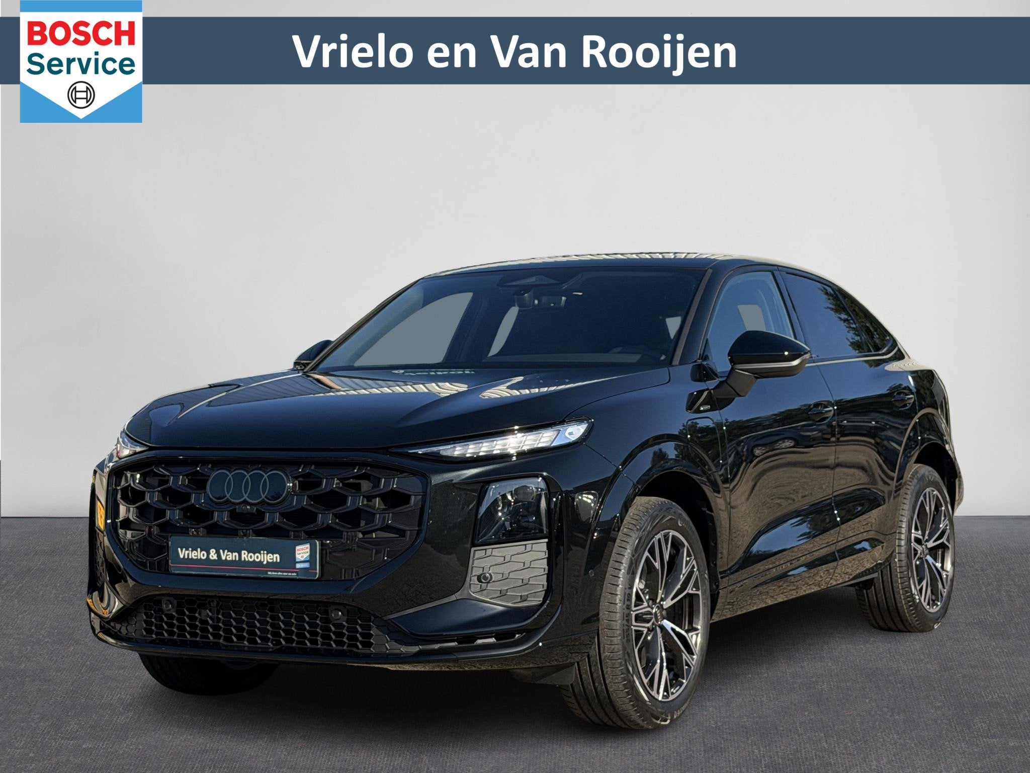 Audi Q3 Sportback 1.5 e-hybrid S edition | Pano | Stoelverw., Auto's, 1800 kg, 4 cilinders, 150 min, Plug-in hybride