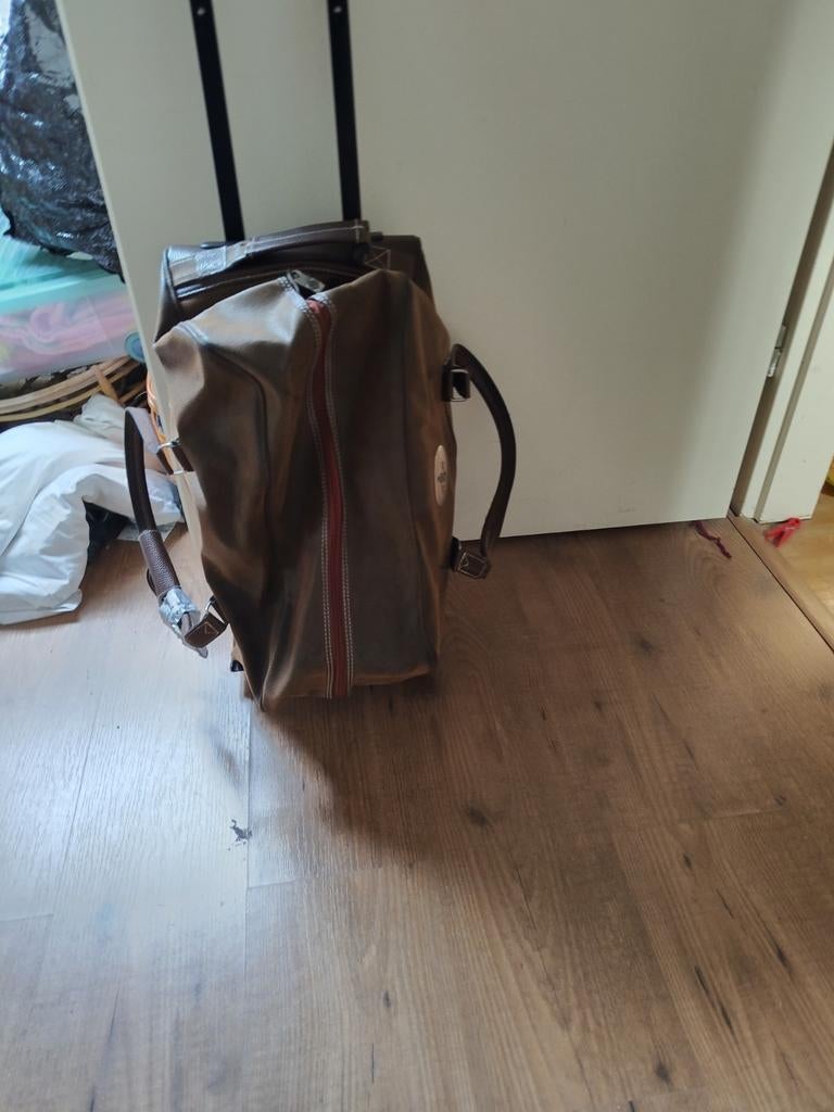 Reistas 2 stuks 2 maten, Ophalen, 30 cm of meer, Gebruikt, Bruin