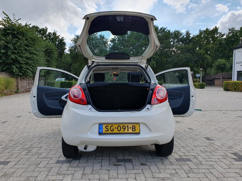 Foto 21 van Ford Ka 1.2 51KW 2009 Wit