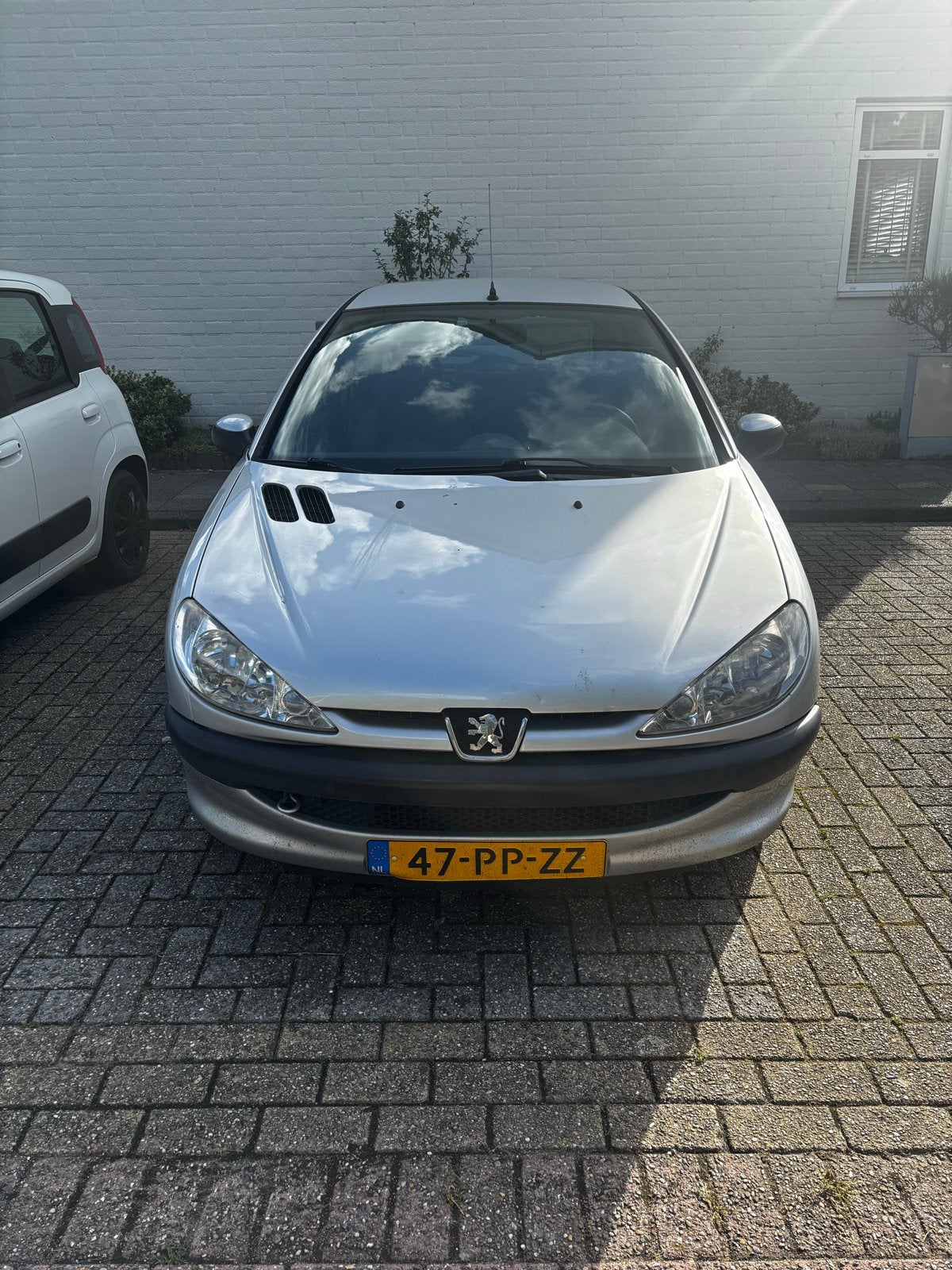 Peugeot 206 1.4 3D 2004 AUTOMAAT, AIRCO, Carplay, Particulier, 1100 kg, Zilver of Grijs, 955 kg