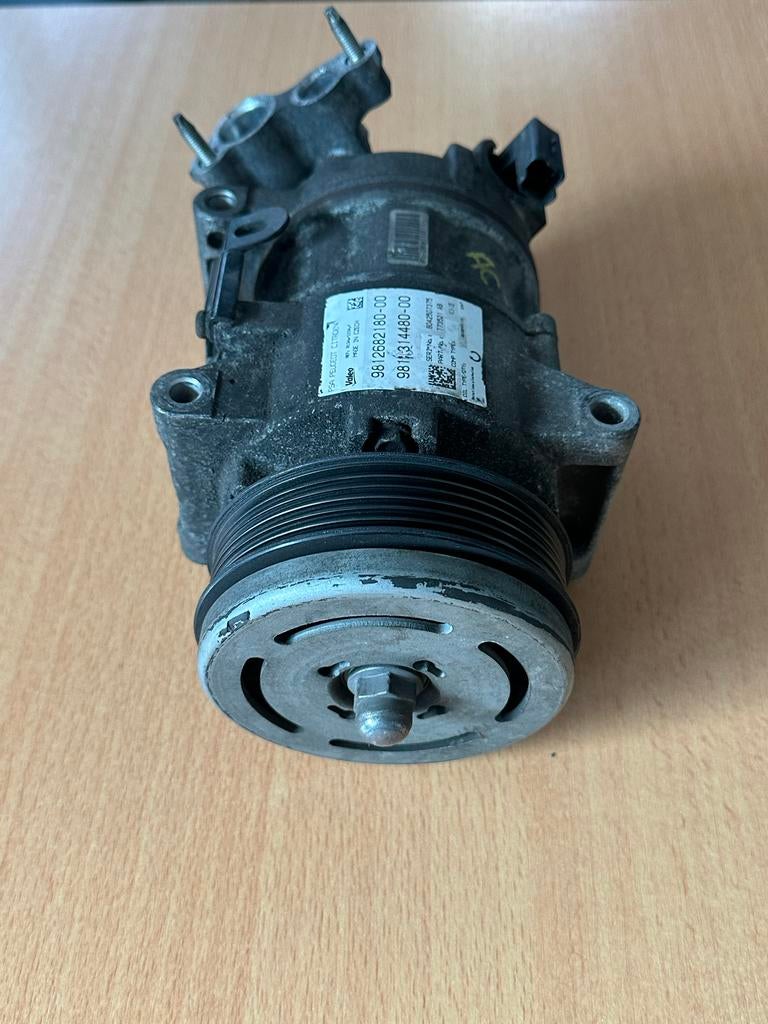 Airco compressor Peugeot Citroën Valeo 9812682180-00, Ophalen of Verzenden, Gebruikt, Peugeot